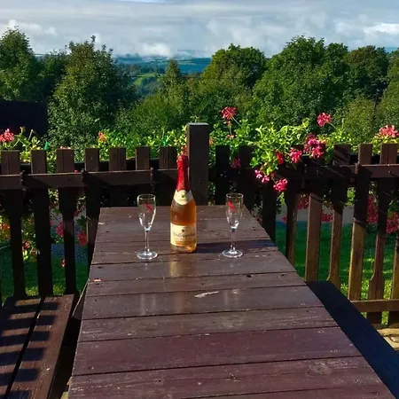 Сasa de vacaciones In Jestrabi V Krkonosich 2207 Roudnice (Liberec)